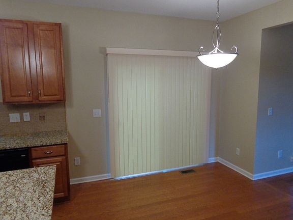 5th image of 3733 Montgomery Way