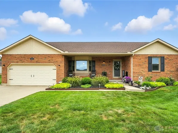 2685 Childers Dr, Xenia, OH 45385