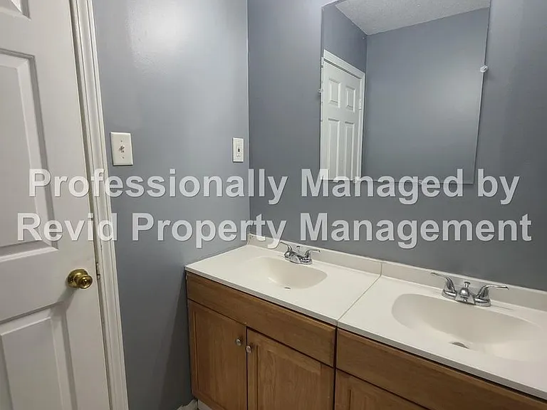 6771 Bainbridge Dr — Photo 34
