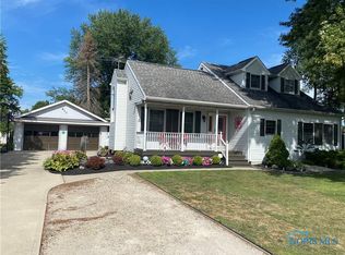 832 Quigley Rd, Holland, OH 43528