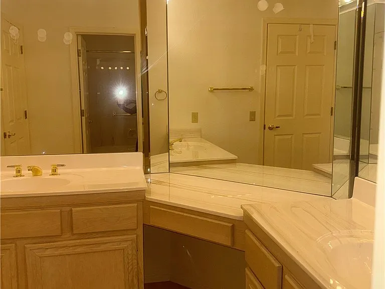 8900 Kingsmill Dr — Photo 34