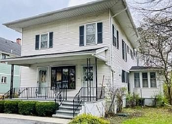 Rear Of House / Apartment Entry on the Left