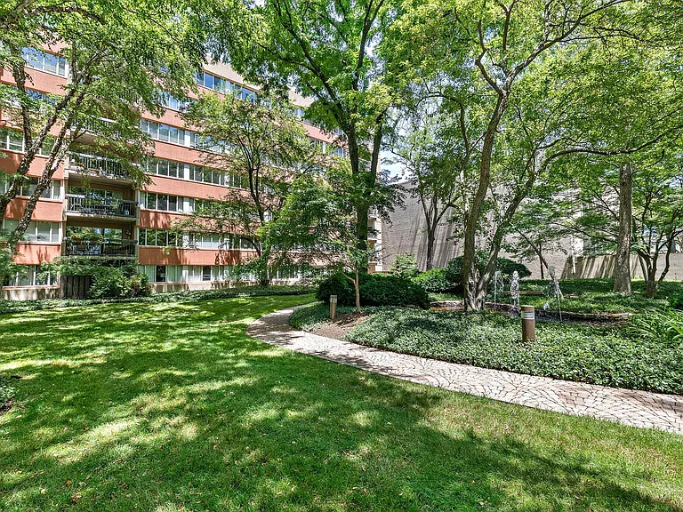 2525 Main St #704 — Photo 37