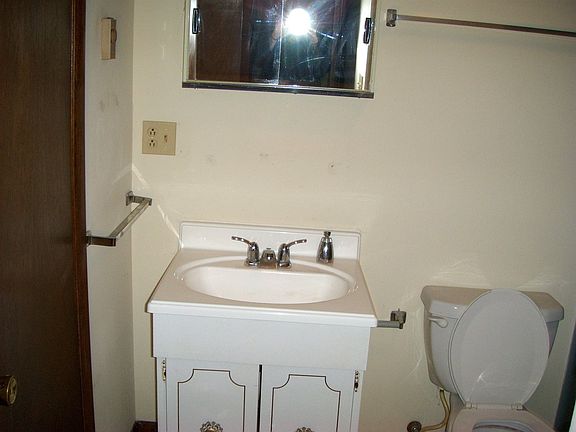 5th image of 282B W 12th St