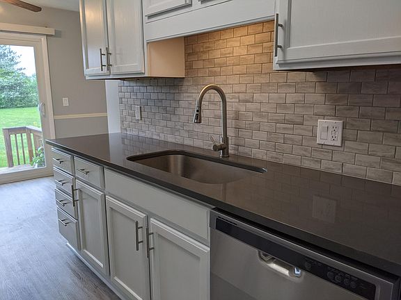 5th image of 1013 Harvest Ln