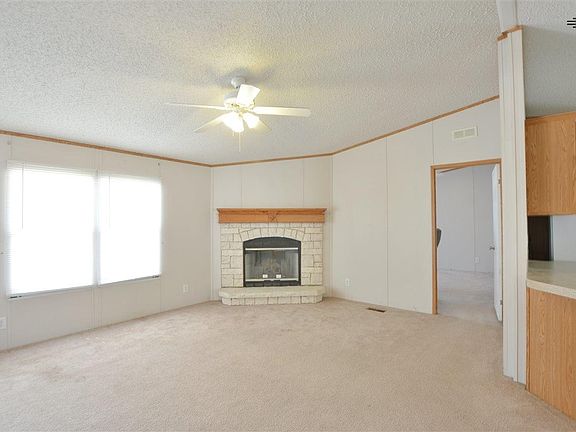 3rd image of 554 New York Dr