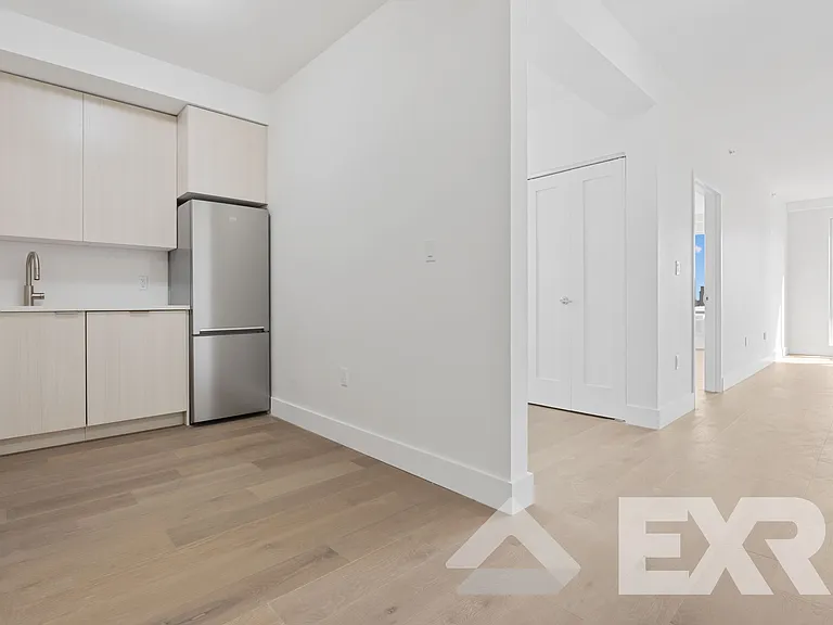 48 Somers St #302 — Photo 27