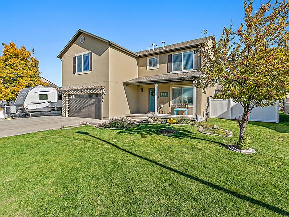 3rd image of 421 S Jordan Way W
