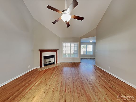 3rd image of 3759 Cindy Jo Dr N
