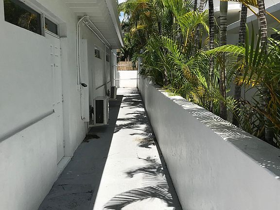 Access to the upper floor.