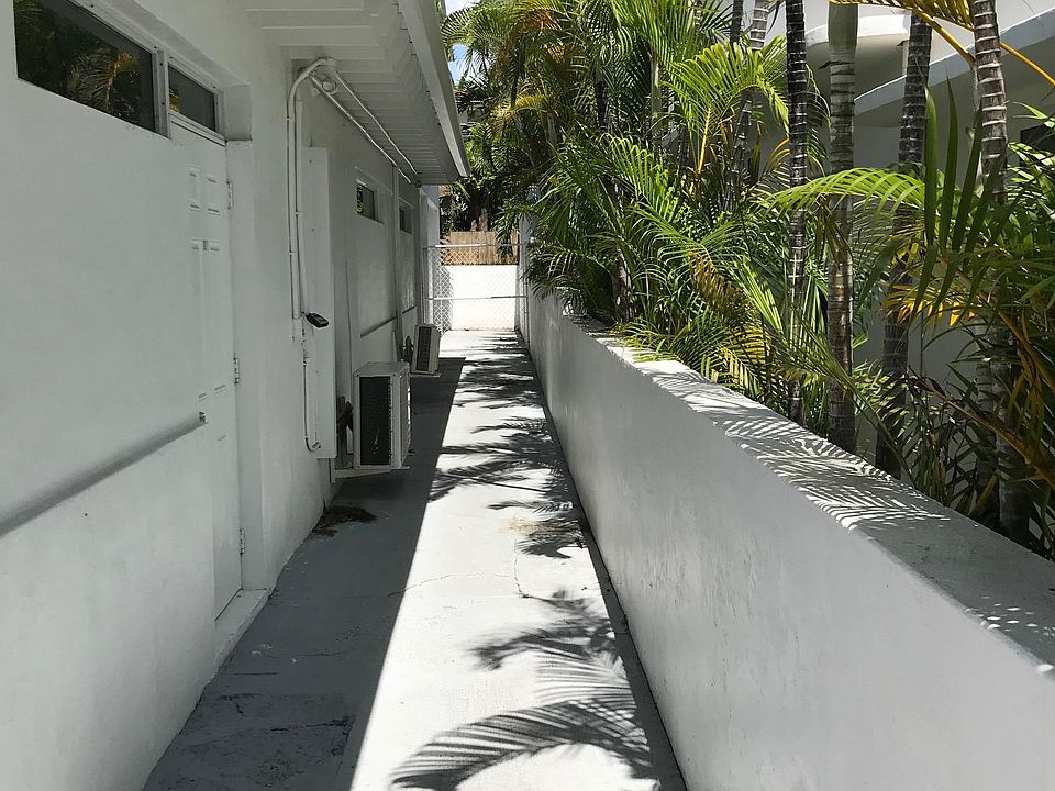 Access to the upper floor.
