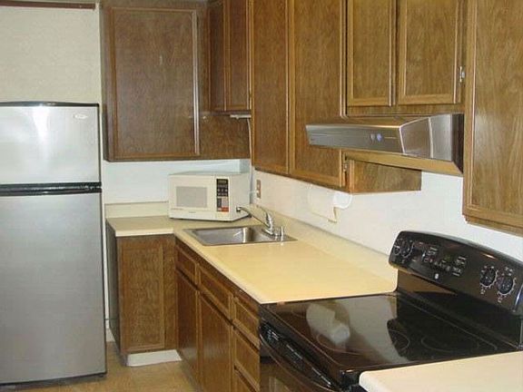 4th image of 2800 N Los Felices Cir E Unit C211
