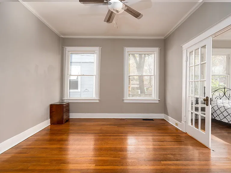 1347 Harbert Ave — Photo 4
