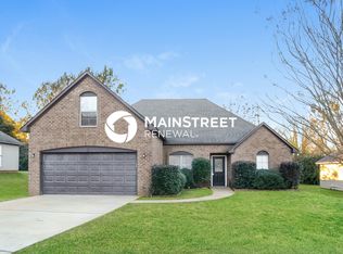 5209 Meadow Lake Cir, Bessemer, AL 35020