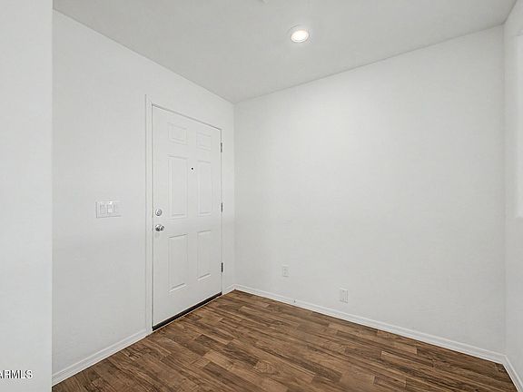 4th image of 1348 W PINKLEY Way