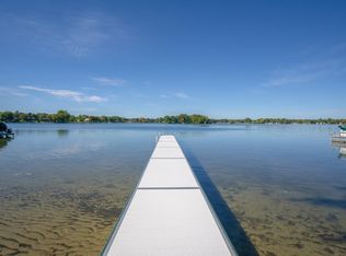 2243 Ridge Rd, White Lake, MI 48383