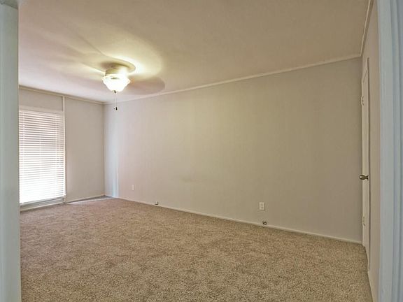 5th image of 1000 Heights Blvd APT 15