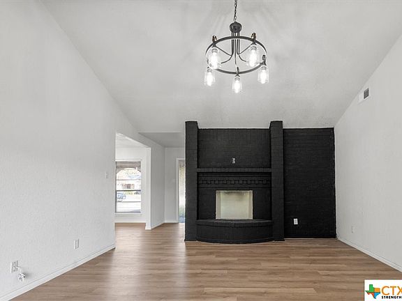 5th image of 2901 Greystone Dr