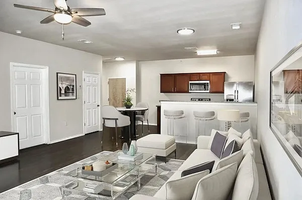 Cresta North Valley Apartments — Photo 2