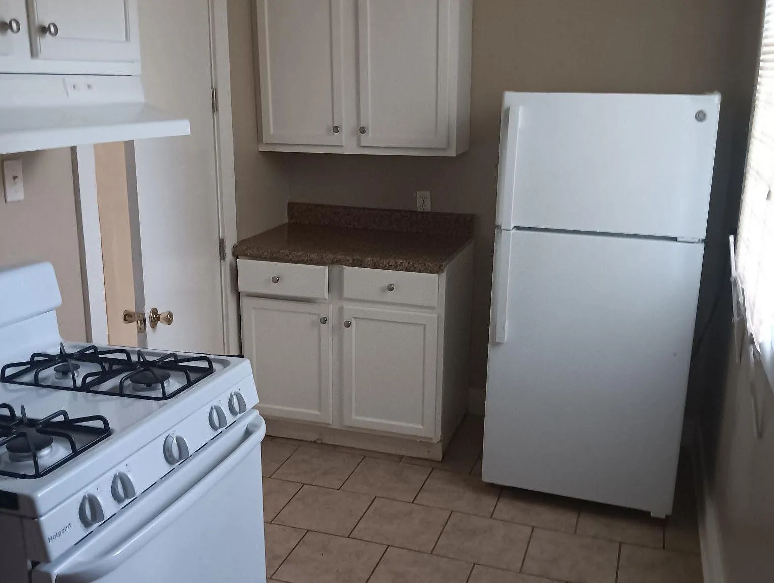 1 bed, 554 sqft, $695 — Photo 4