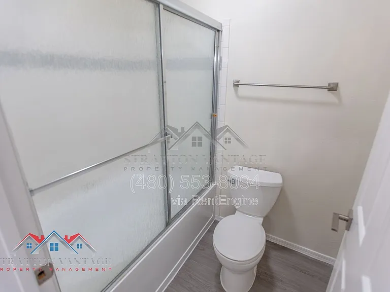 10401 N 52nd St #226 — Photo 23