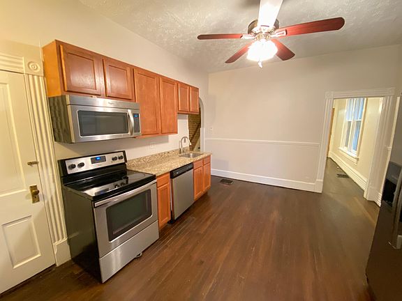 4th image of 228 Wilber Ave #228