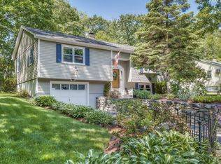 6 Monarch St, Leominster, MA 01453