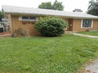 621 E 10th St, Mount Vernon, IN 47620