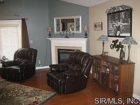 4th image of 2336 Williams St