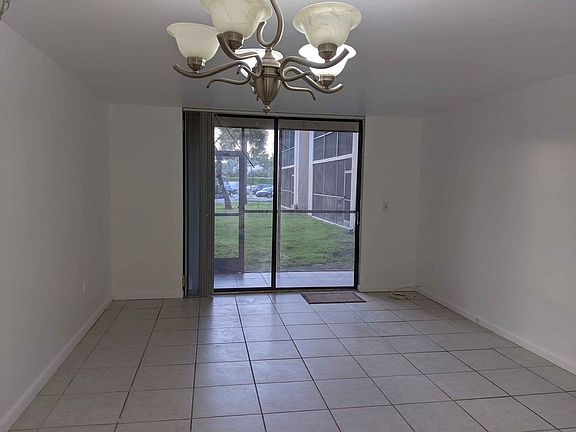 3rd image of 8025 SW 107th Ave