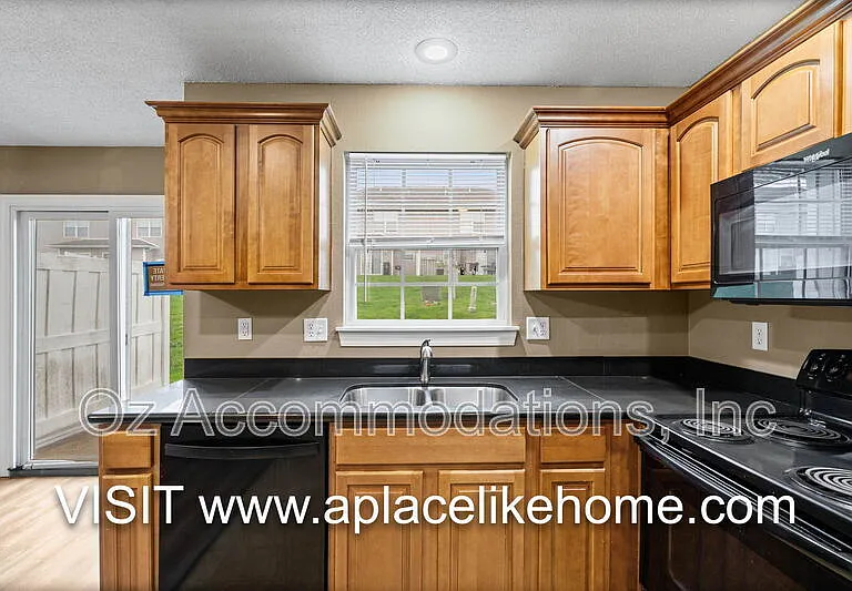 805 SW Imperial Ln — Photo 14