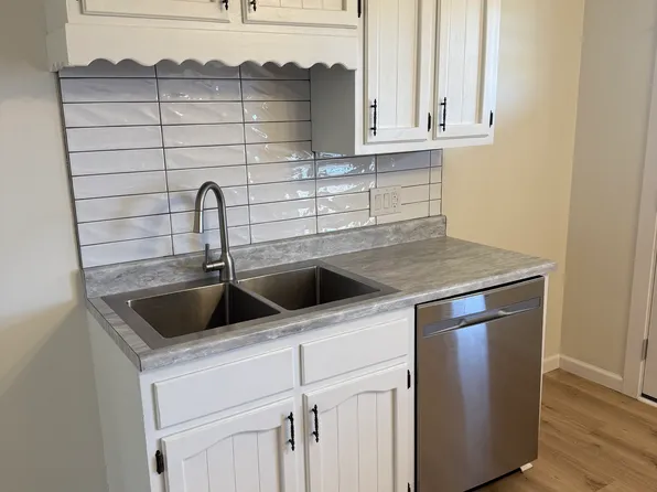 1000 Northeast Dr, Jefferson City, MO