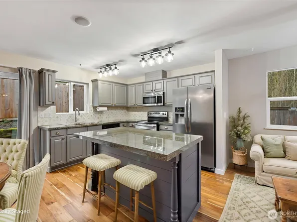 24114 SE 281st Street, Maple Valley, WA 98038