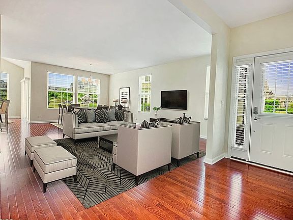 4th image of 3093 Valcour Dr