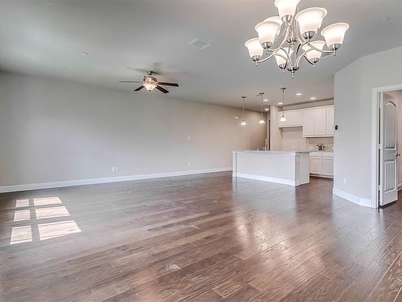 5th image of 1156 Wiltshire Dr