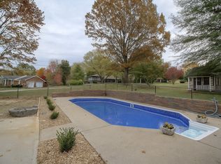 211 General Forrest Dr, Springfield, TN 37172