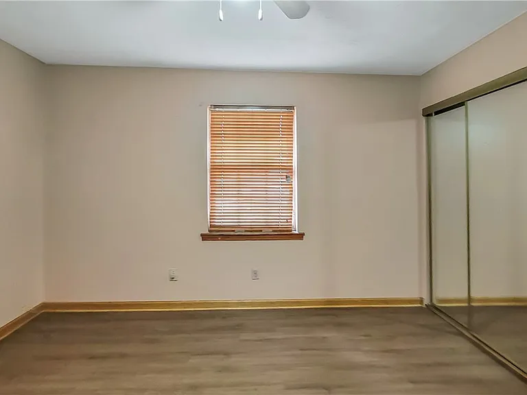 304 Olmstead Pl — Photo 14