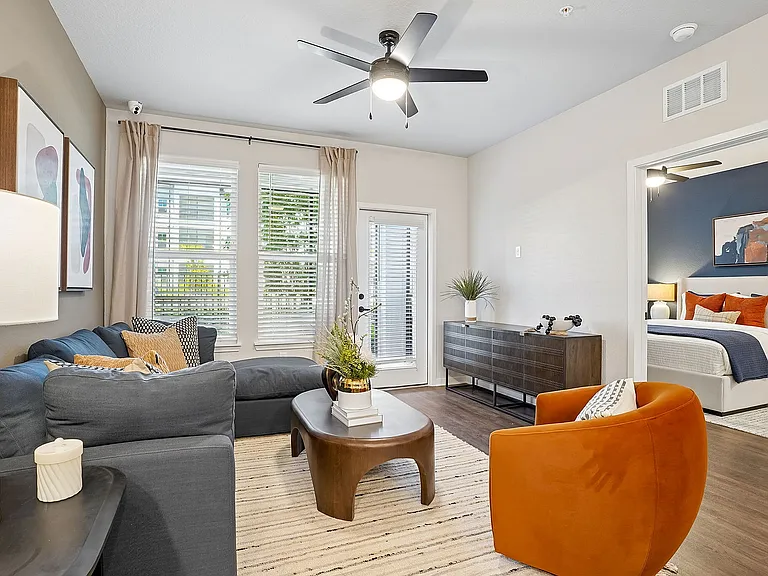 9-web-or-mls-4555 Grv Spgs Cir-Unit 107-S1605-009