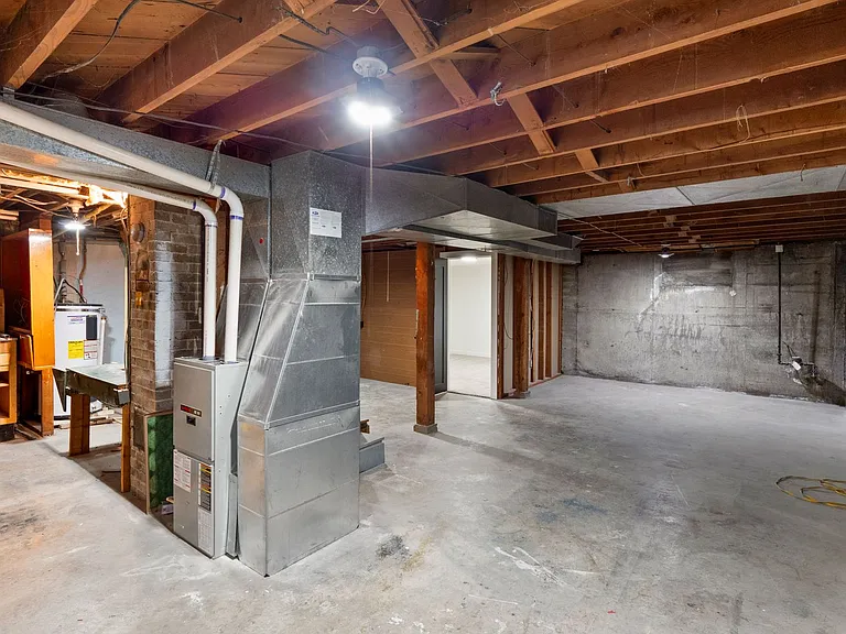 2521 W Sanson Ave — Photo 24