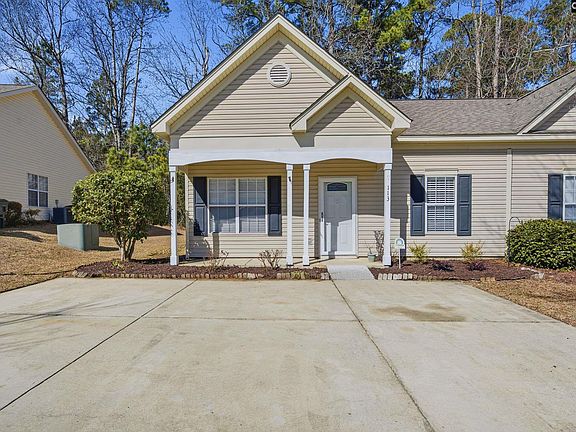 2nd image of 113 Huntington Cir