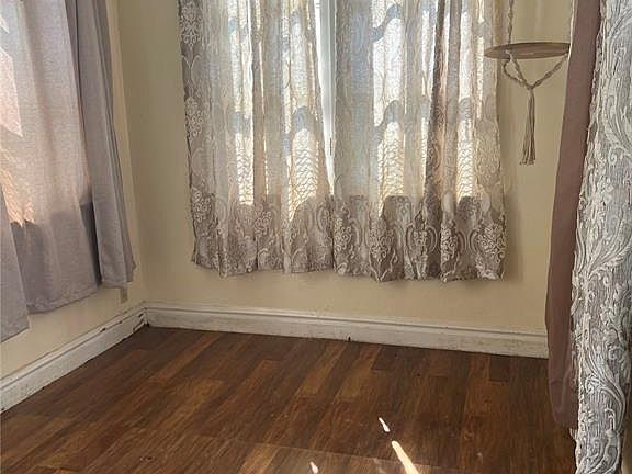 5th image of 4952 Maffitt Pl