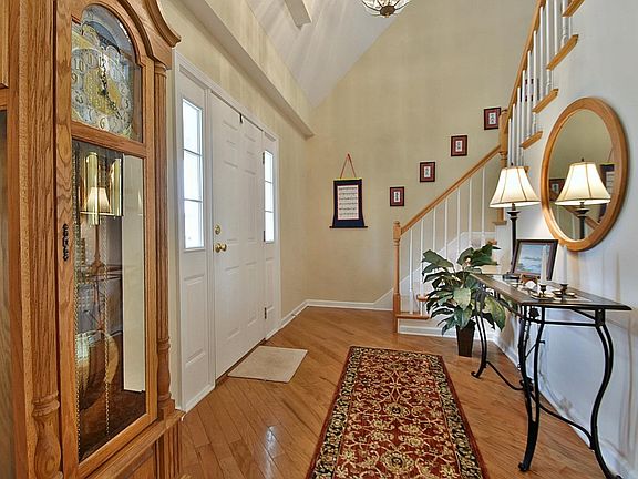 4th image of 2515 Silverstone Ln