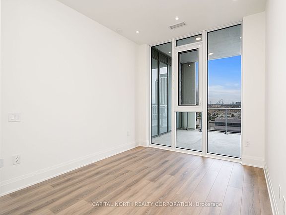 5th image of 9000 Jane St #629