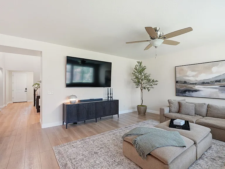 1846 E Merlot St — Photo 13