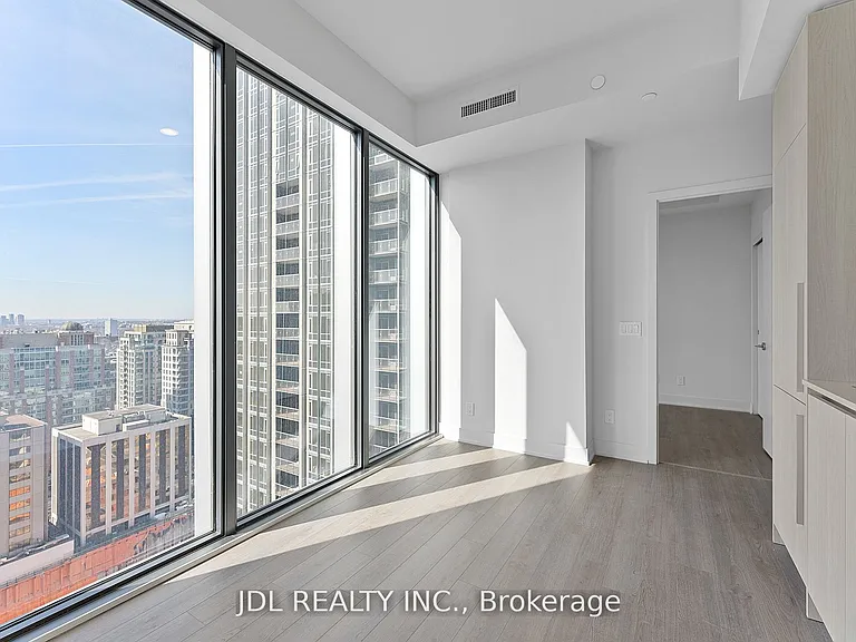 8 Cumberland St #2103 — Photo 10