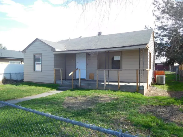 805 S Hawthorne St, Kennewick, WA 99336