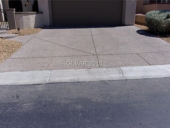 Pebble Drive and Walkways