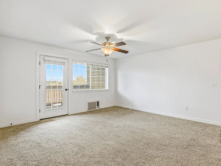 2222 Baxter Ln — Photo 3