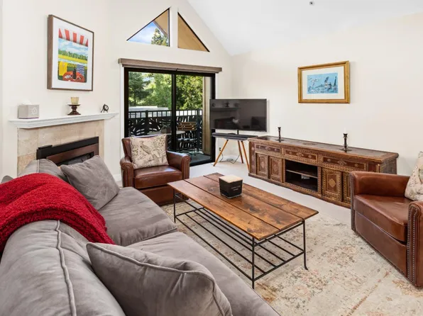 212 Foss Creek Circle #D, Healdsburg, CA 95448