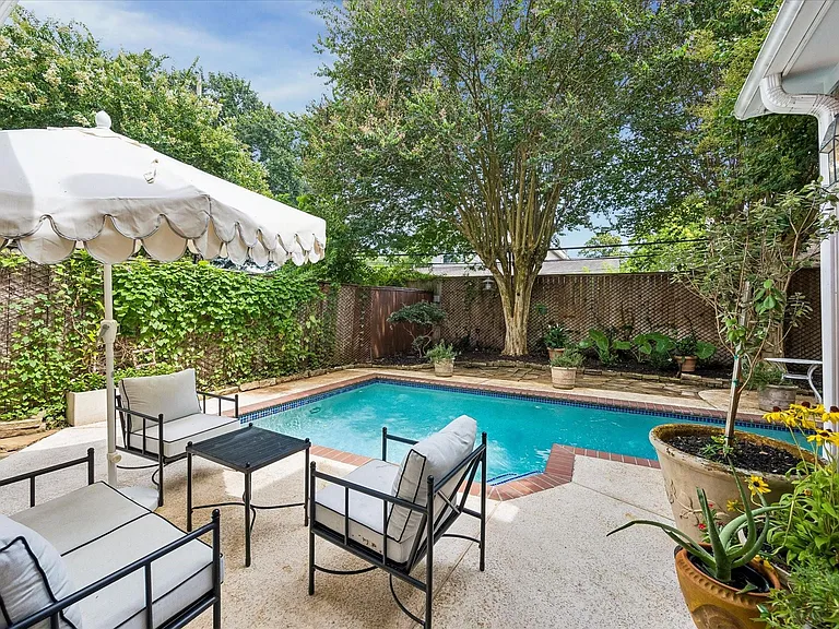5591 Beverlyhill St — Photo 17